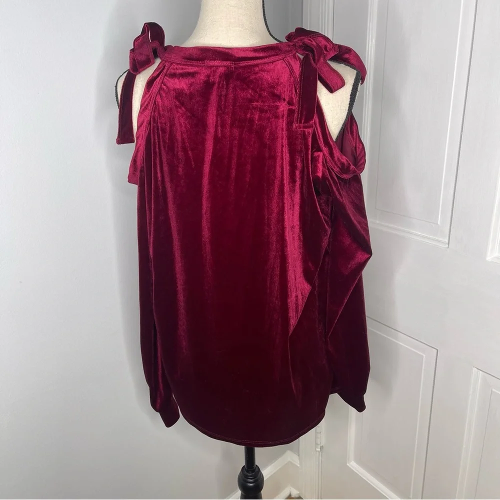 BiBi Red Velvet Tie Shoulder Top Size Large - Picture 7 of 9